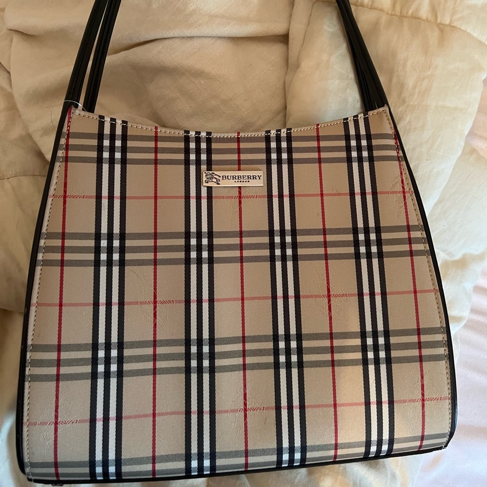 BURBERRY PURSE/ HANDBAG